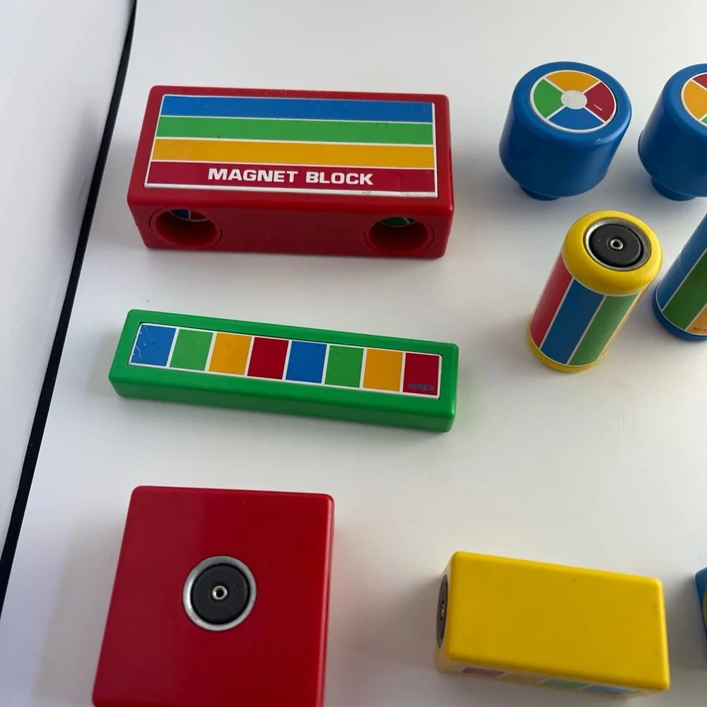 Vintage HILCO Magnetic building blocks set of 14